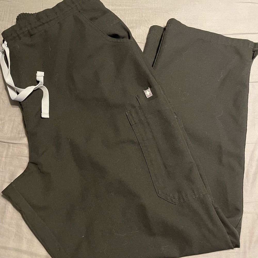 women's Black Yola - Petite Skinny Scrub Pants - L - Petite